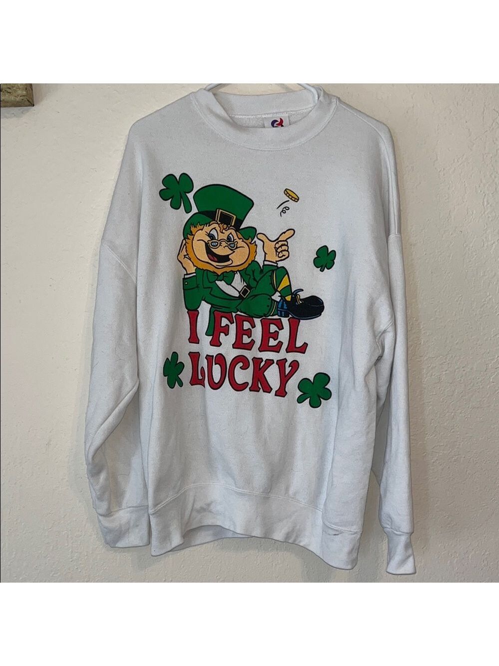 vintage 90s I FEEL LUCKY LEPRECHAUN SHAMROCK CLOVER ST PATRICKS DAY SWEATSHIRT